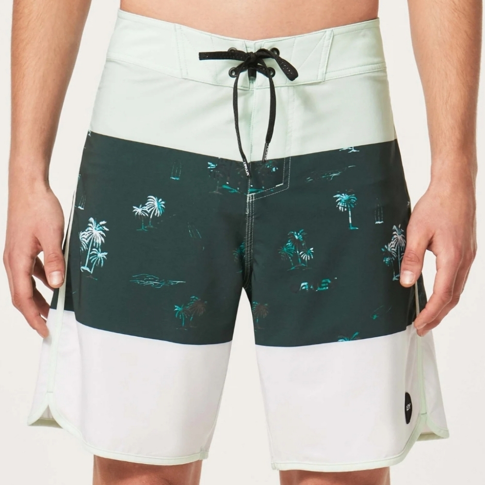 Oakley Tropics St 19in Rc Men's Boardshorts Size 32 BS52